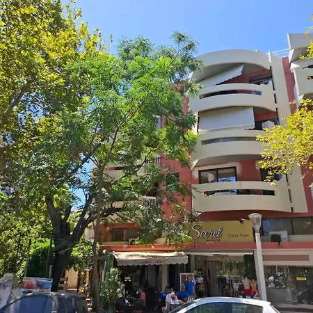 Antony's Elli Apartmán