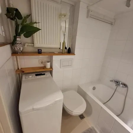 Antony's Elli Apartman