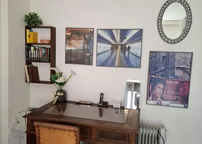 Antony's Elli Apartmán *